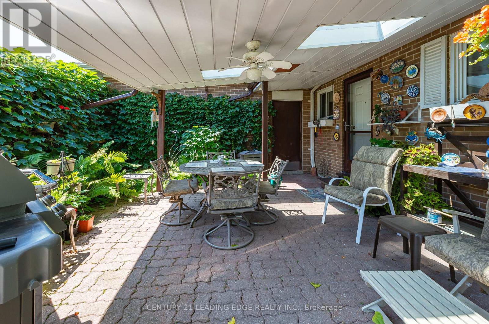 42 KAMLOOPS DRIVE - Image 26