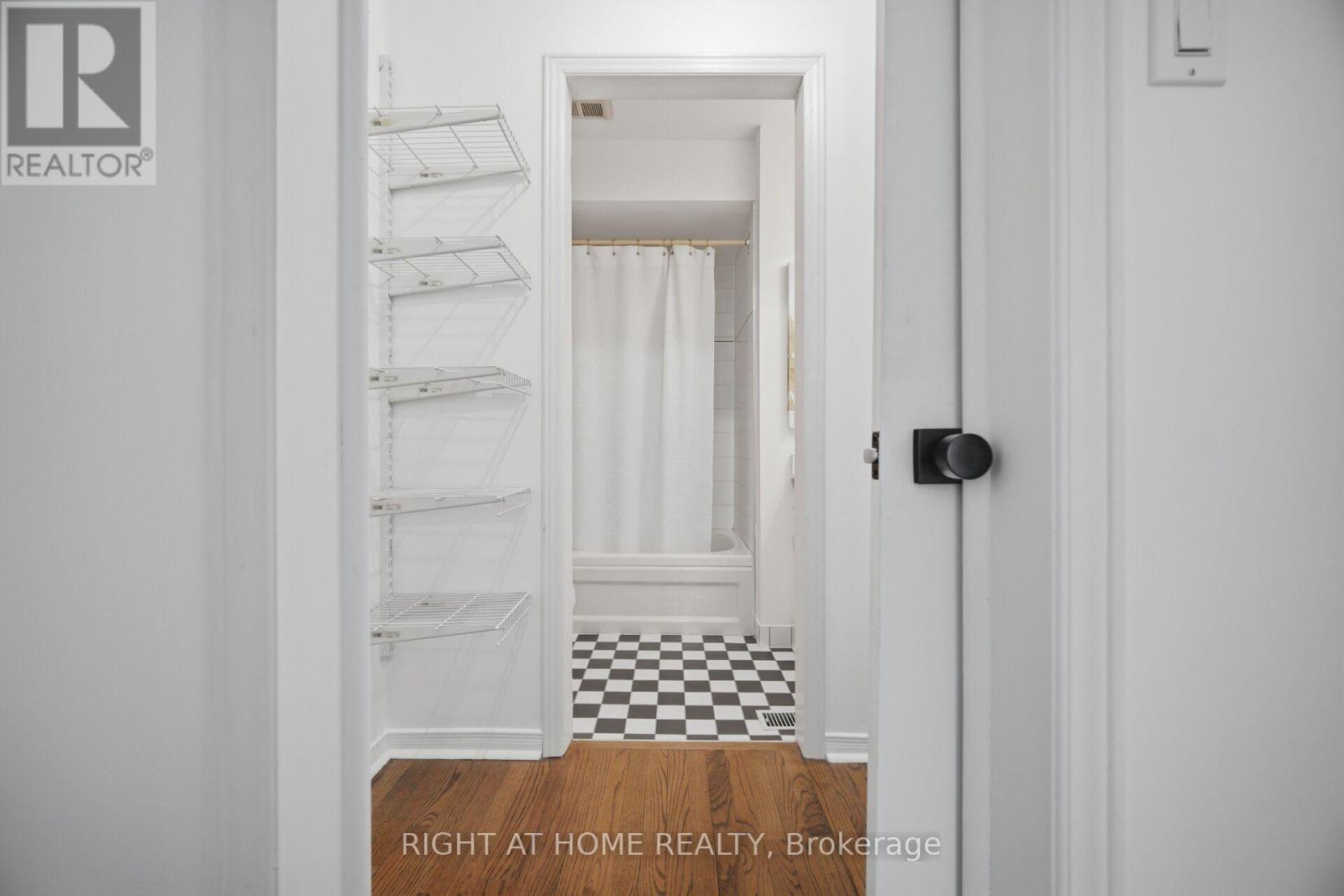 #TH 8A 801 KING STREET W - Image 19