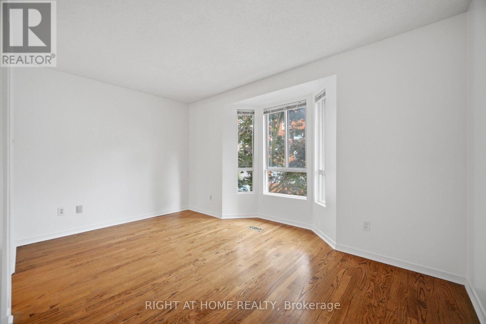 #TH 8A 801 KING STREET W - Image 22