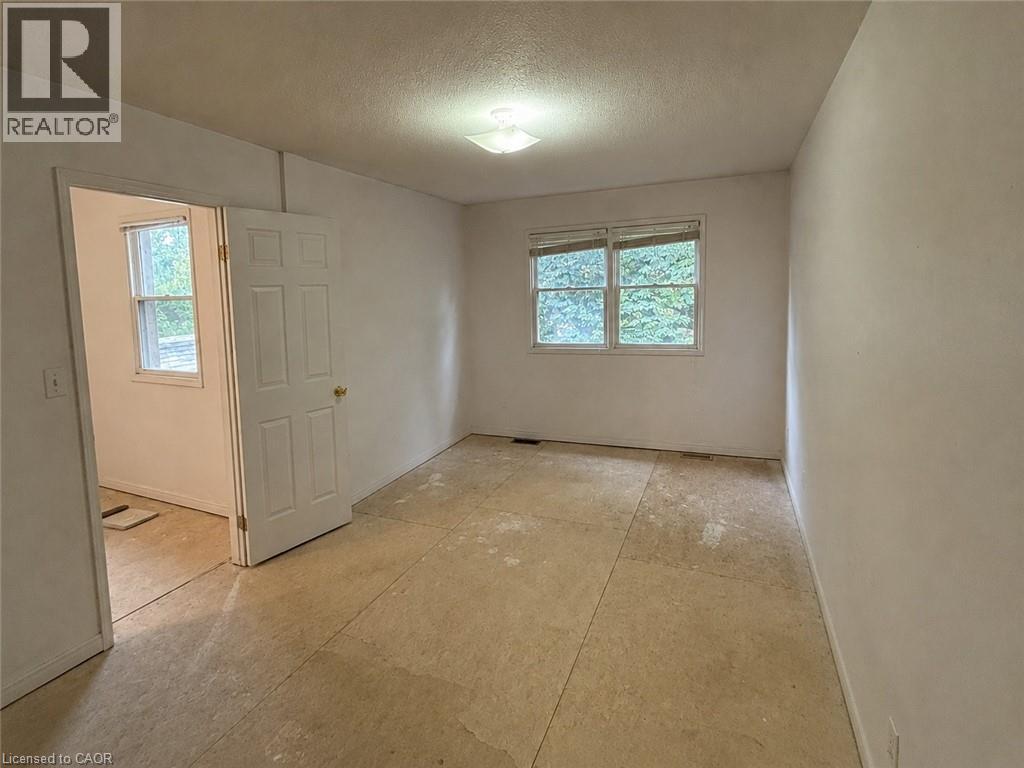 10 JEANETTE Avenue - 10