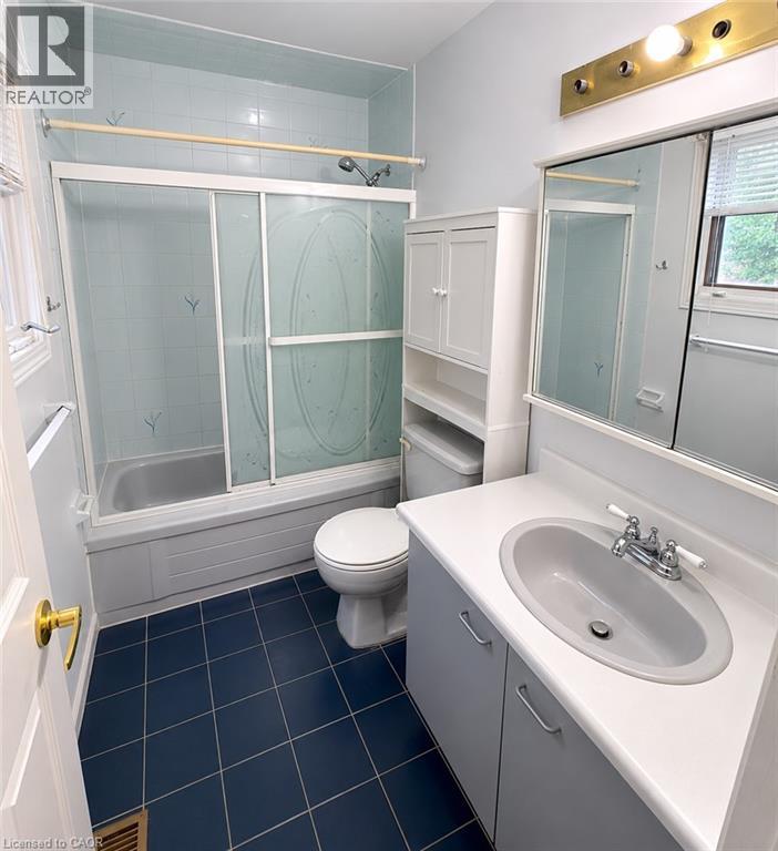 10 JEANETTE Avenue - 11