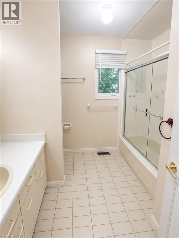 10 JEANETTE Avenue - 17