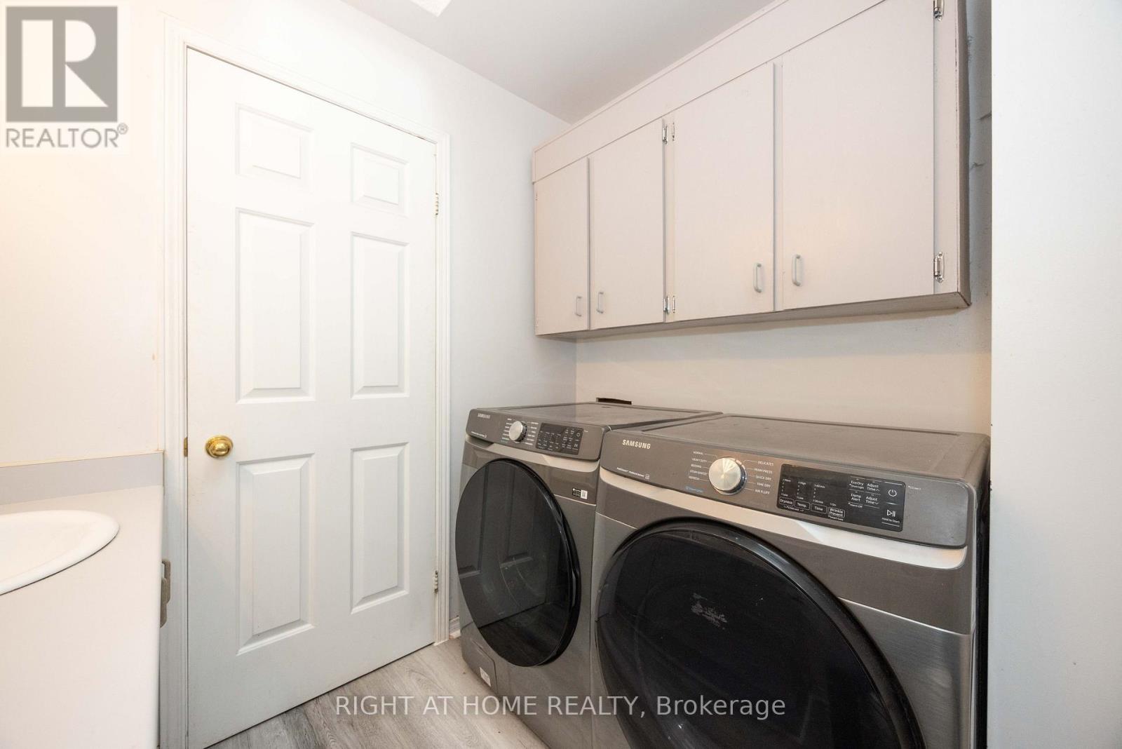 73 CASTLEBEAU STREET - Image 17