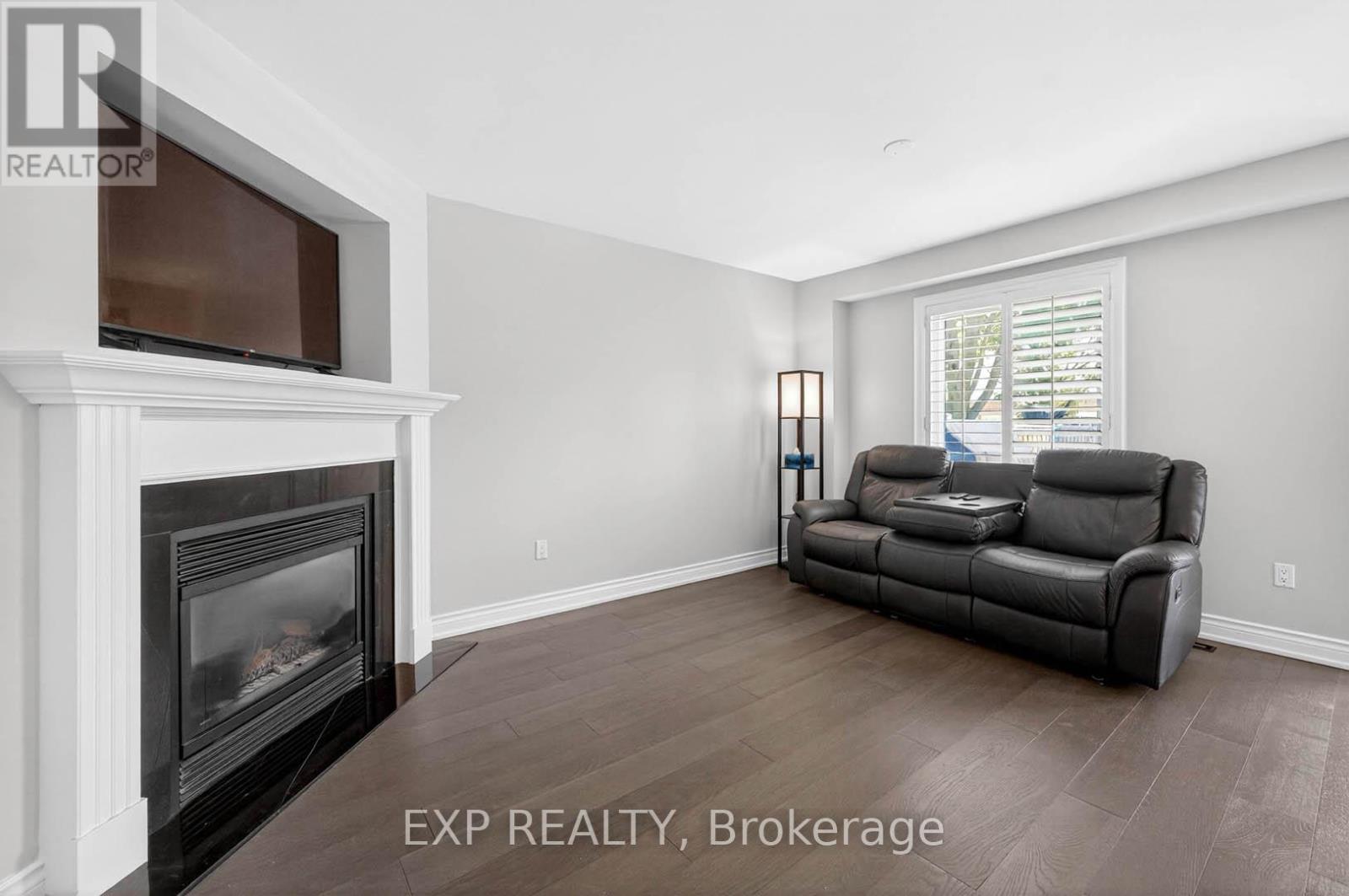 2345 SOUTHCOTT ROAD - 13