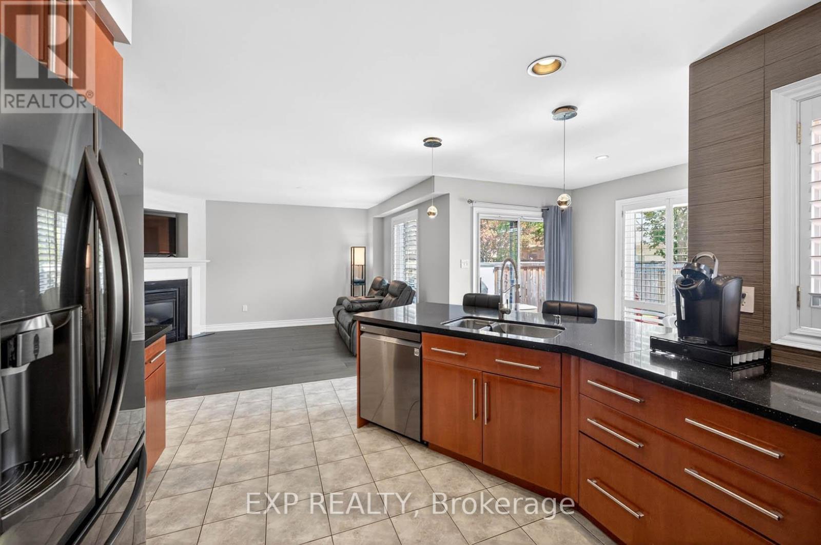 2345 SOUTHCOTT ROAD - 19