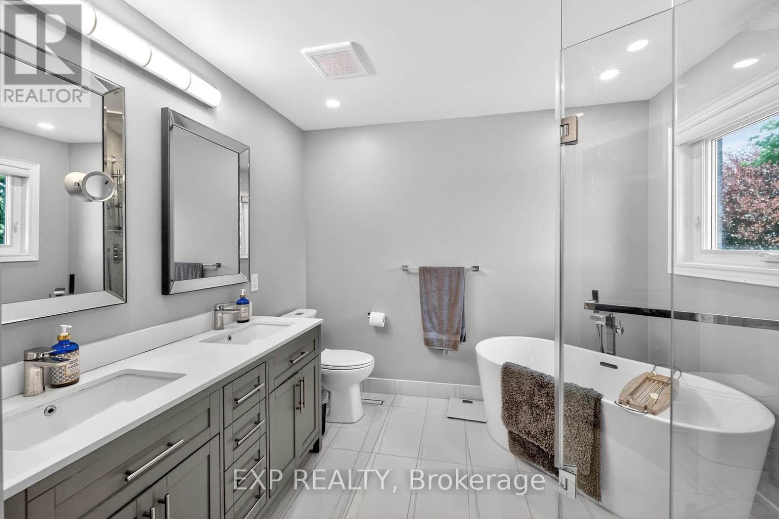 2345 SOUTHCOTT ROAD - 25
