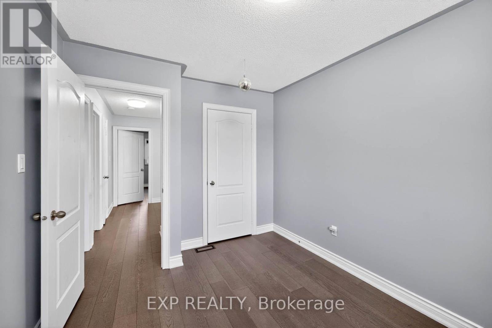 2345 SOUTHCOTT ROAD - 31