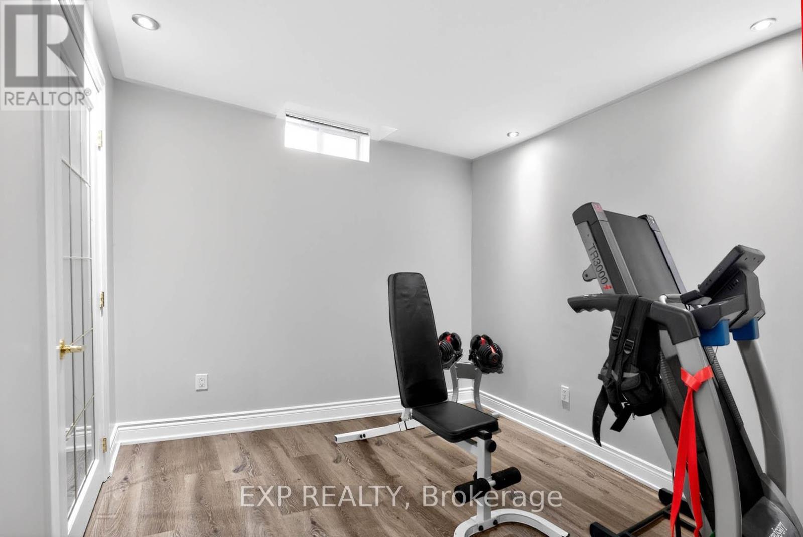 2345 SOUTHCOTT ROAD - 34