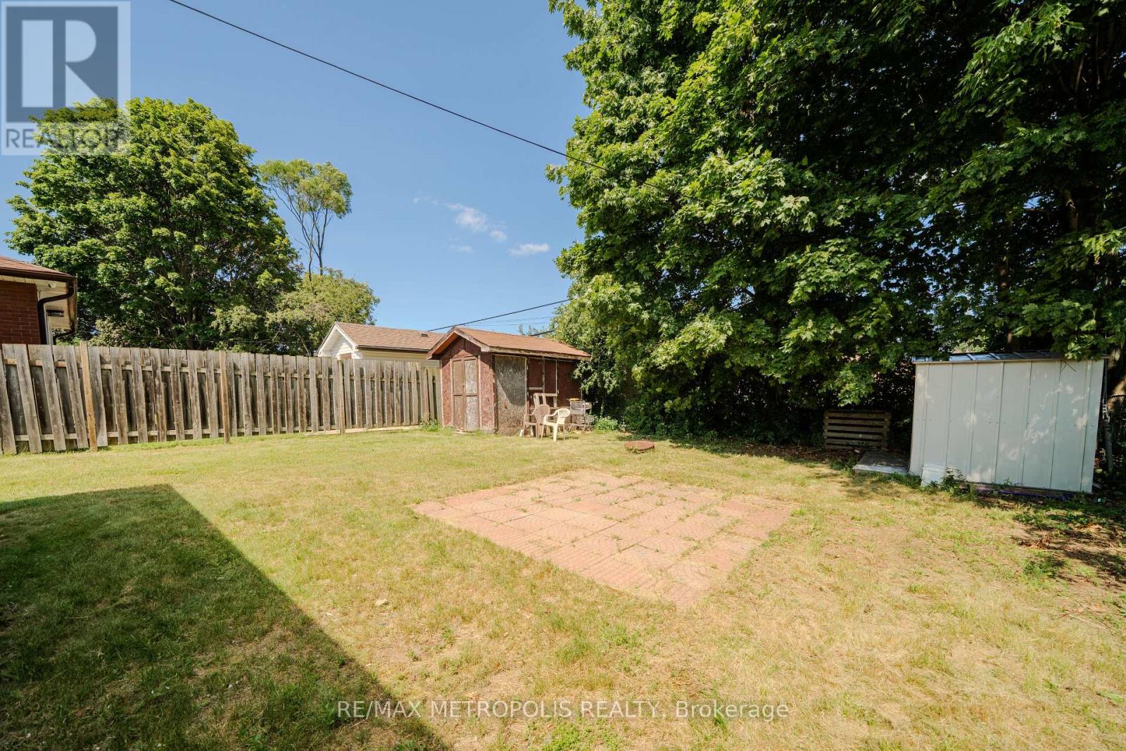 235 WAVERLY STREET S - 38