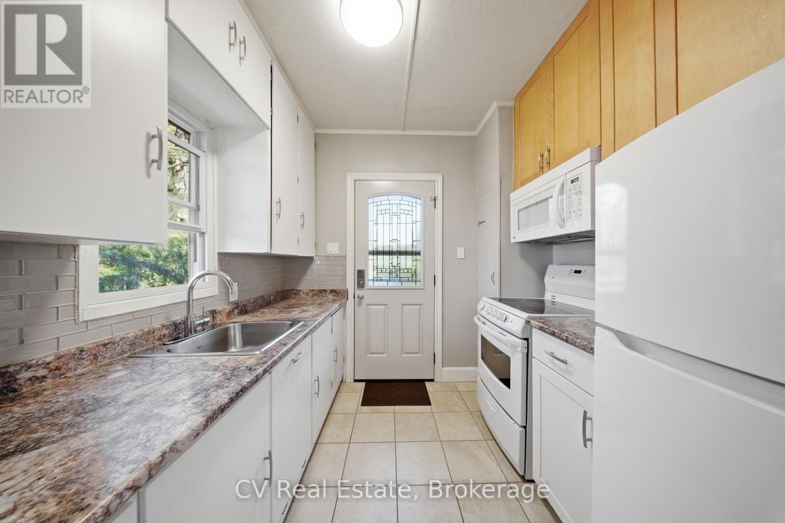 #5 1117 BERT SIMS ROAD N - 8