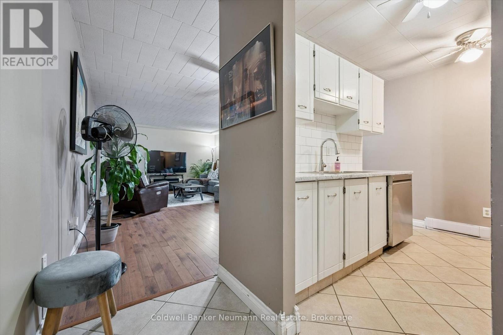 #411 7 AJAX STREET - 12