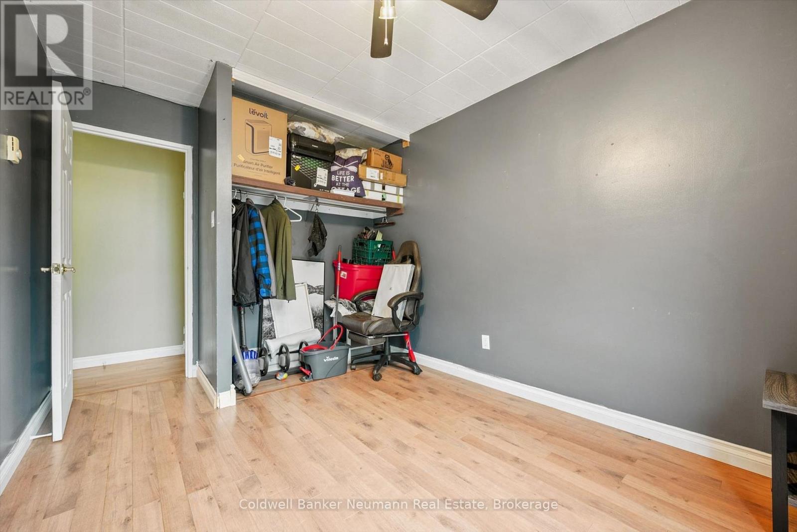 #411 7 AJAX STREET - 29