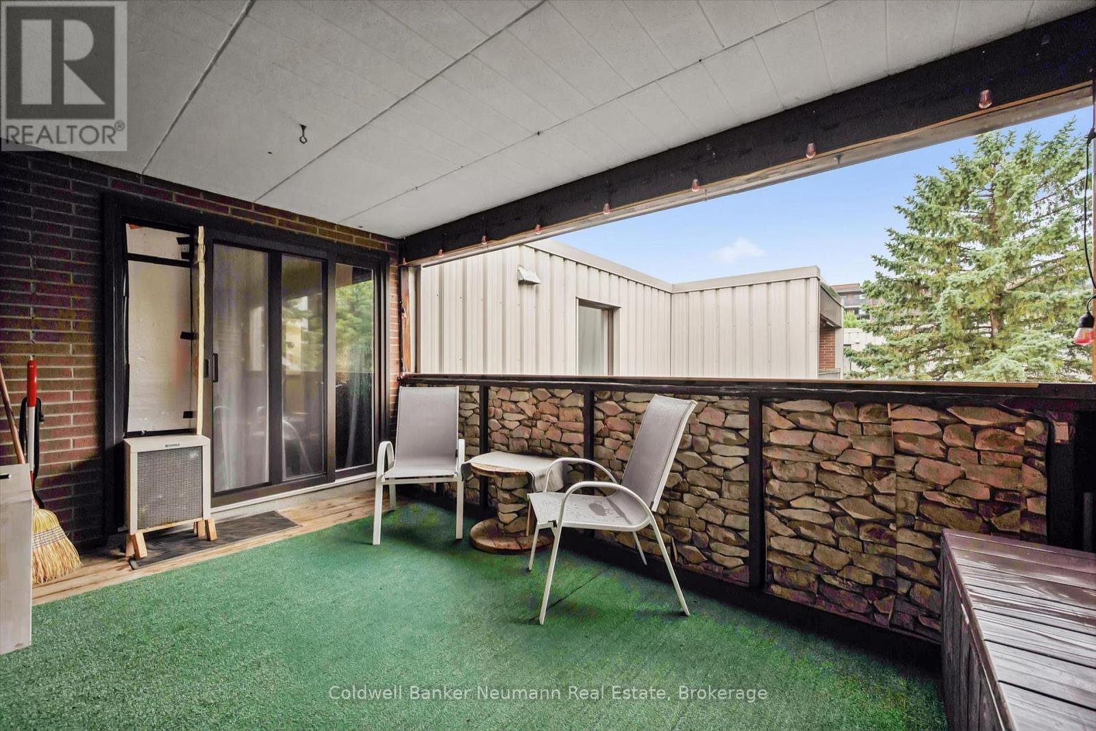 #411 7 AJAX STREET - 31