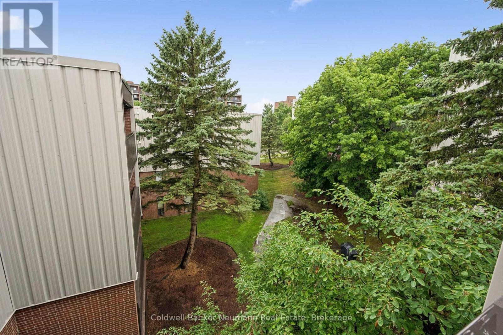 #411 7 AJAX STREET - 35
