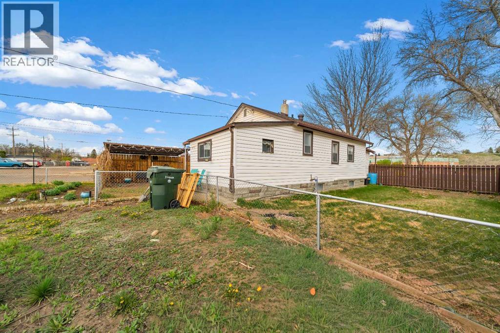 801B 2 Street SE - 10
