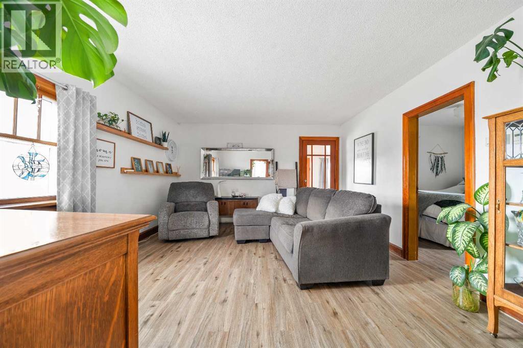 801B 2 Street SE - 14