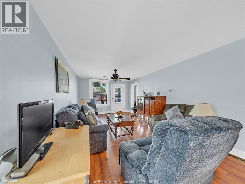 489 MCKAY - 11