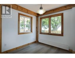 Living room - 10790 &10792 Pier Road, Kingsport, NS B0P1H0 Photo 18