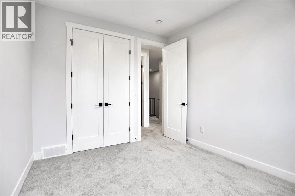 8528 47 Avenue NW - 38