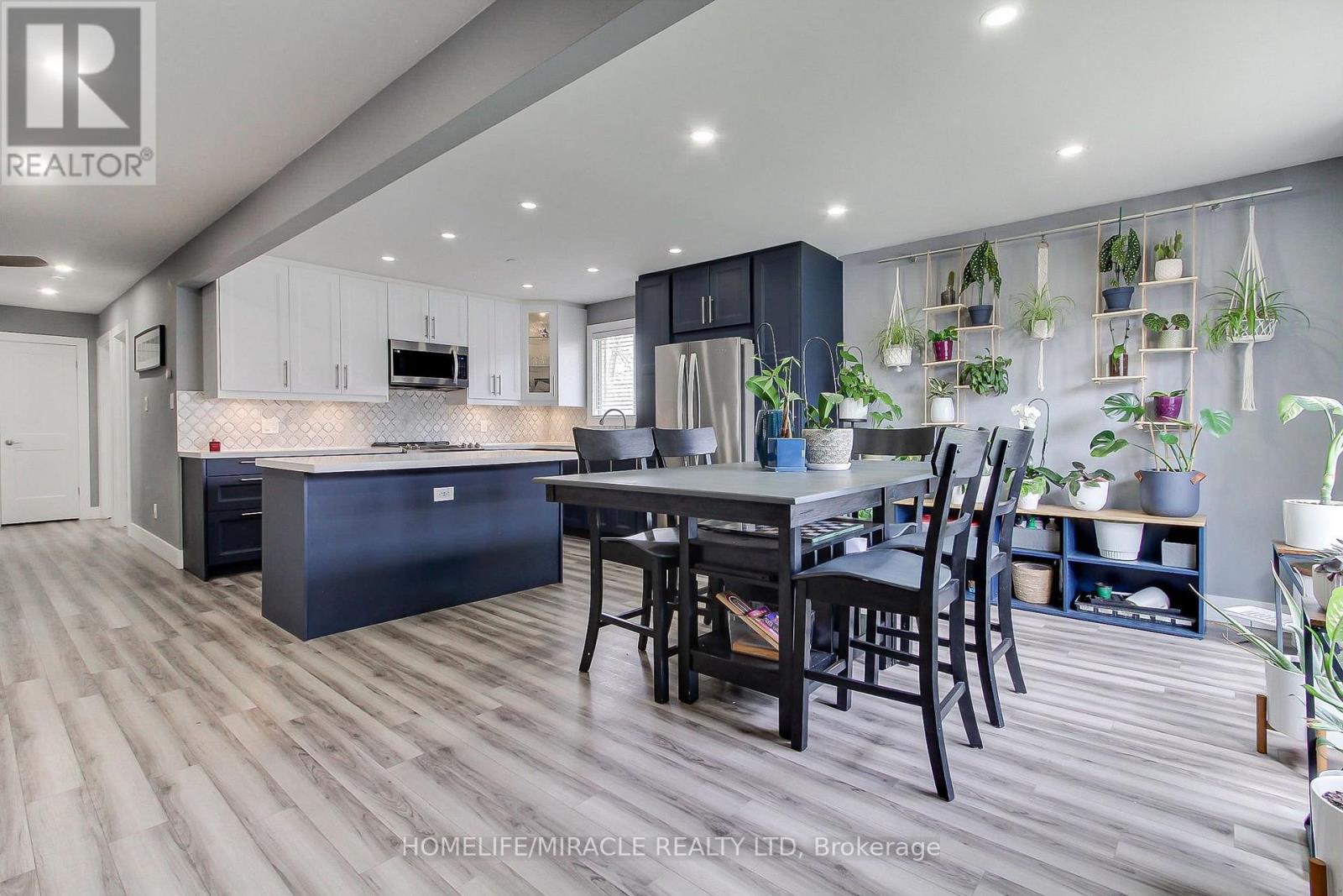 30 NORTHGATE DRIVE - 11