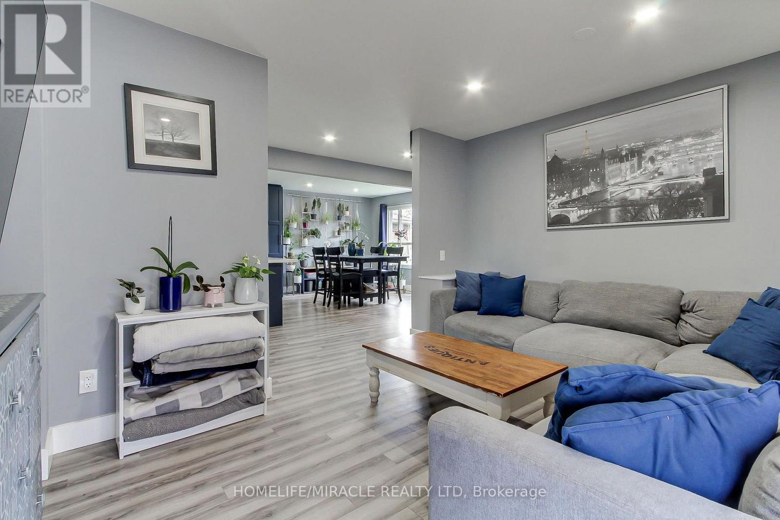 30 NORTHGATE DRIVE - 19