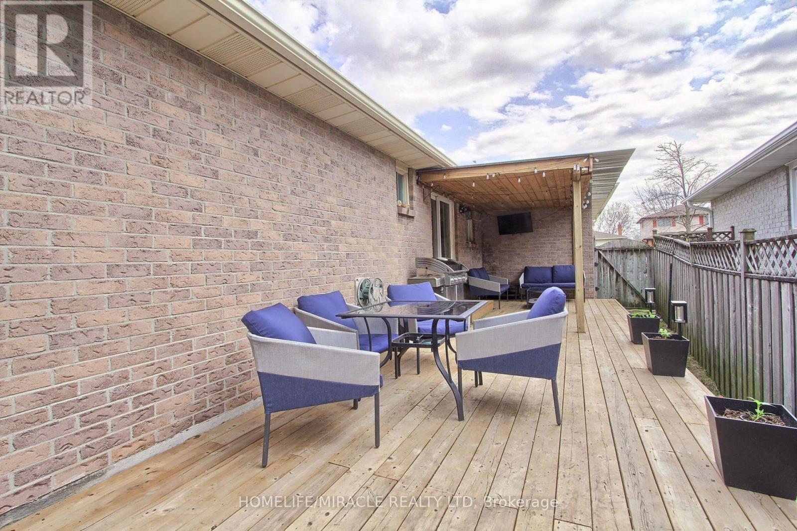 30 NORTHGATE DRIVE - 40