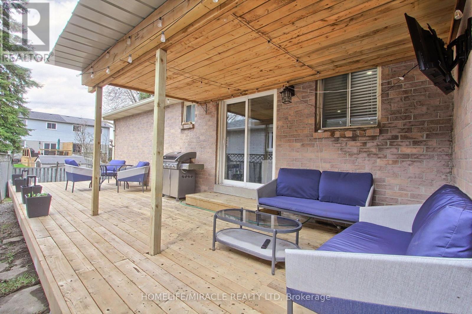 30 NORTHGATE DRIVE - 41