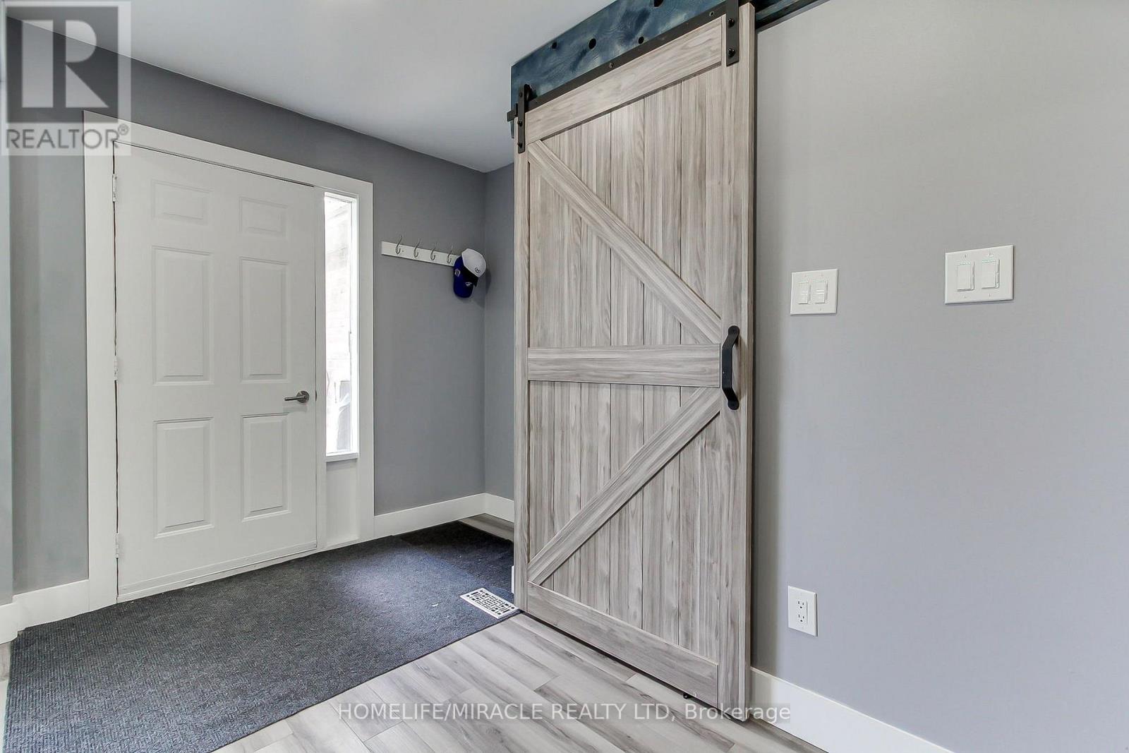 30 NORTHGATE DRIVE - 8