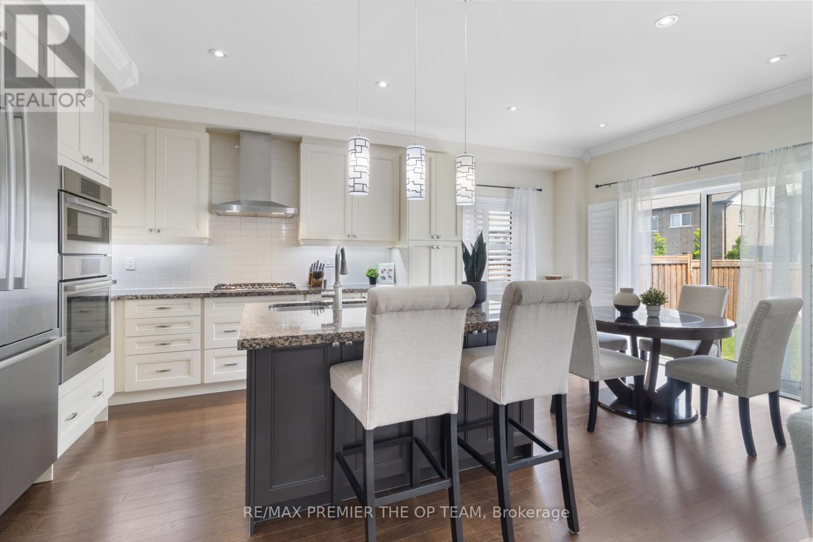 977 WICKHAM ROAD - 11