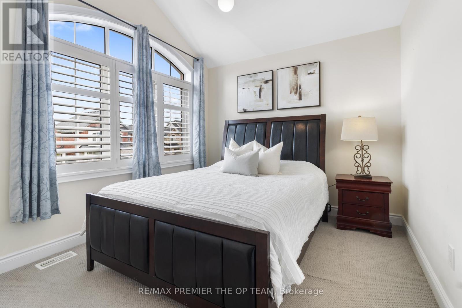 977 WICKHAM ROAD - 33