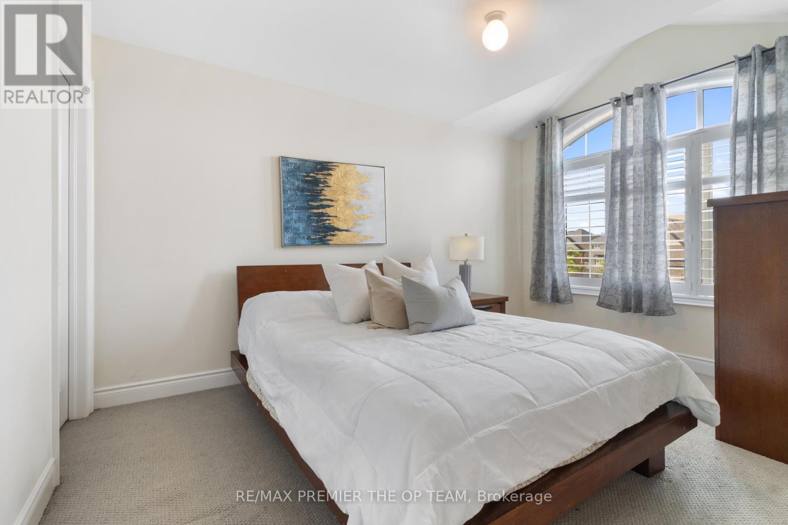 977 WICKHAM ROAD - 37