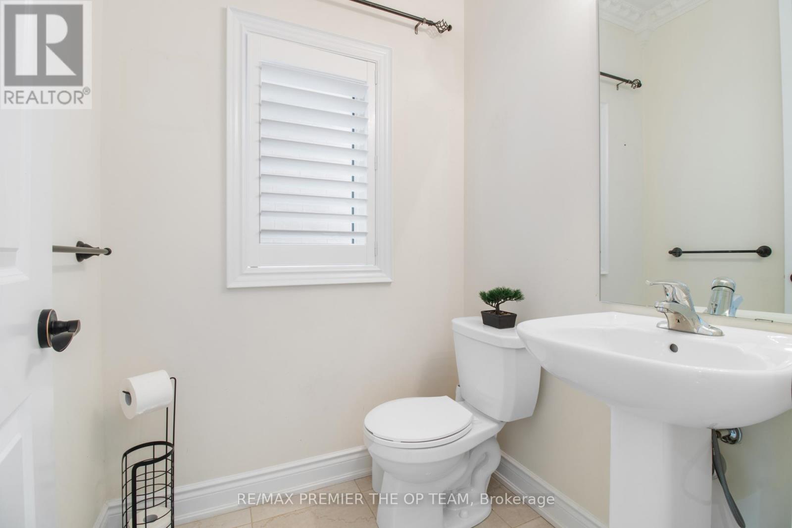 977 WICKHAM ROAD - 6