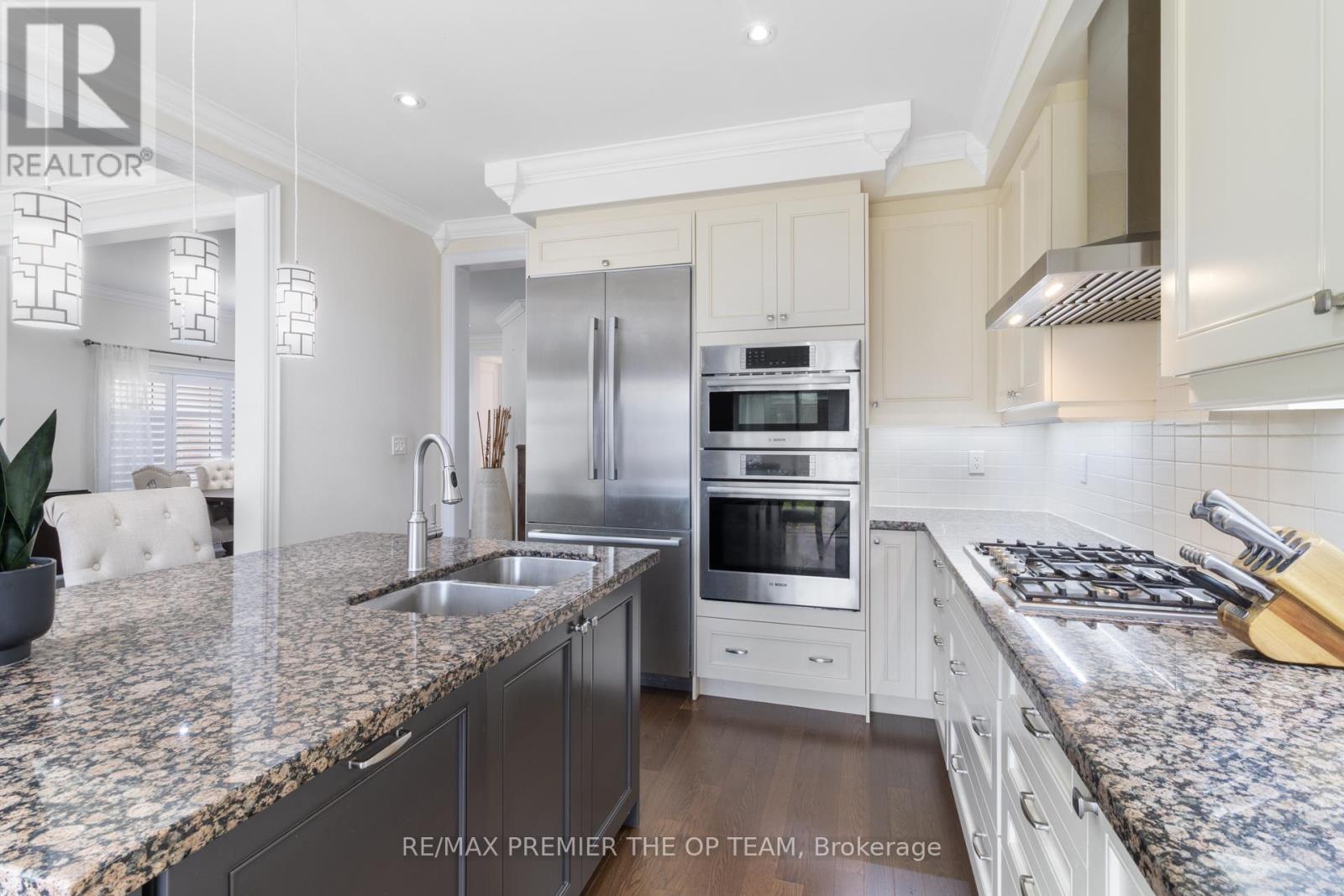977 WICKHAM ROAD - 9