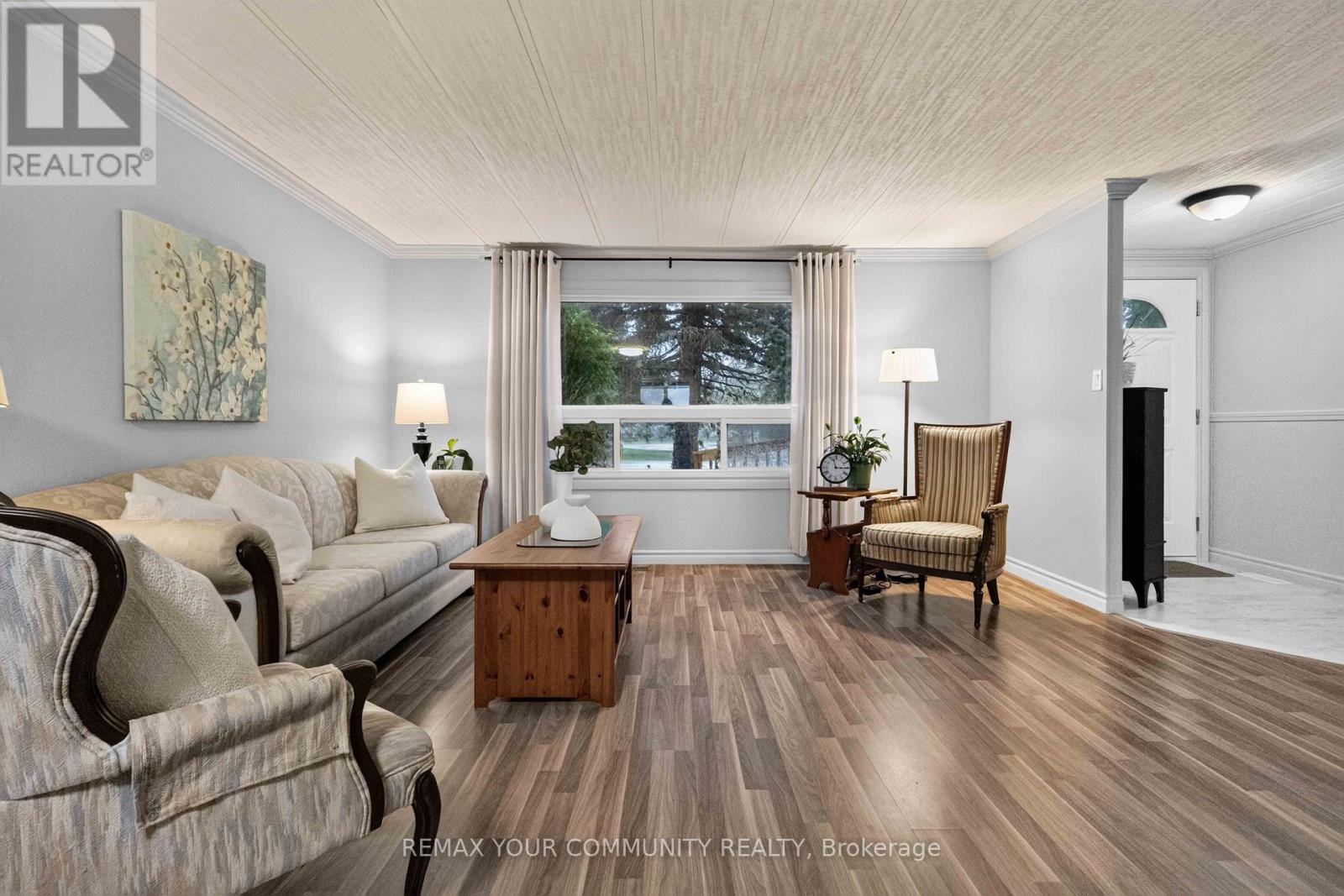165 ROXANNA DRIVE - 10