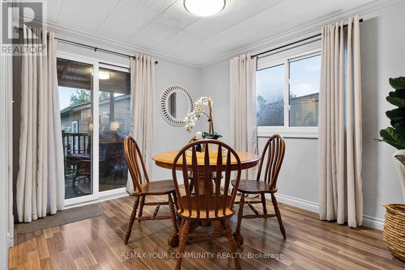 165 ROXANNA DRIVE - 11