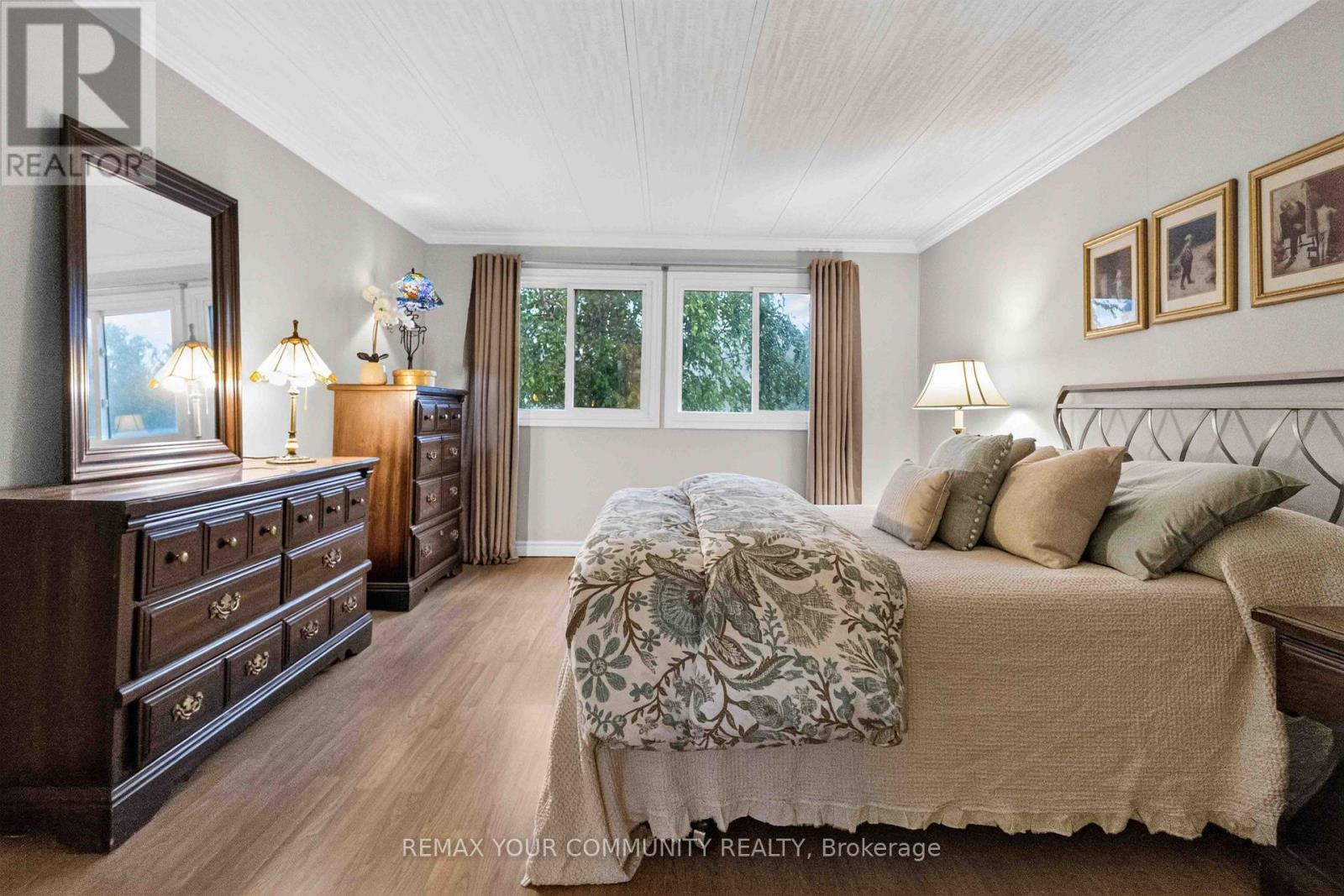 165 ROXANNA DRIVE - 23