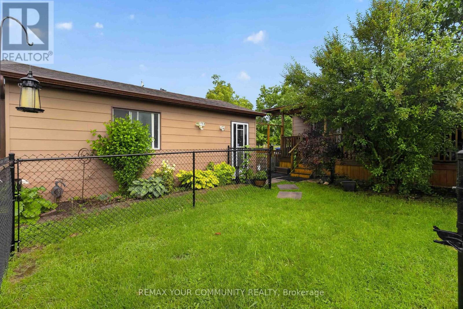 165 ROXANNA DRIVE - 29