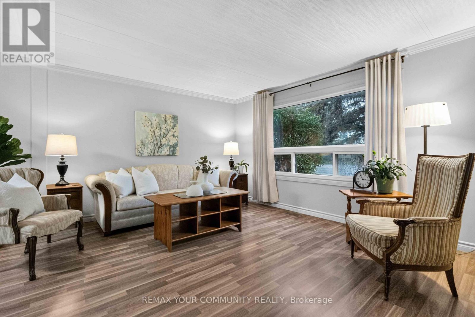 165 ROXANNA DRIVE - 6
