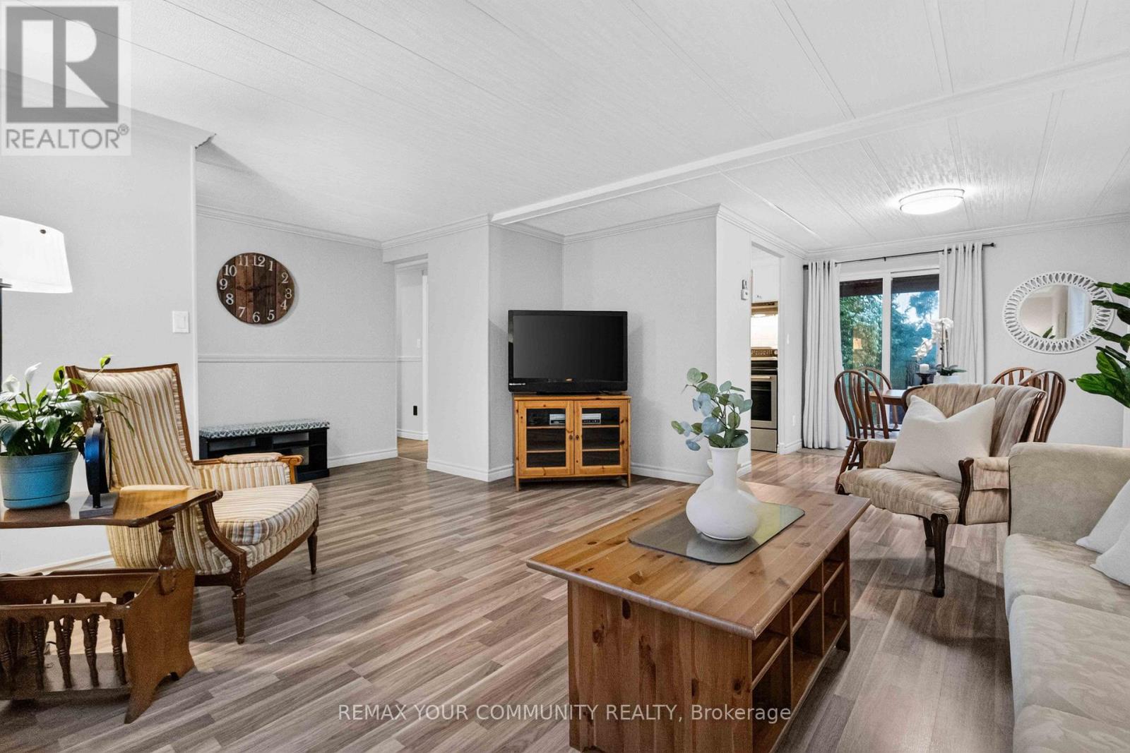 165 ROXANNA DRIVE - 8