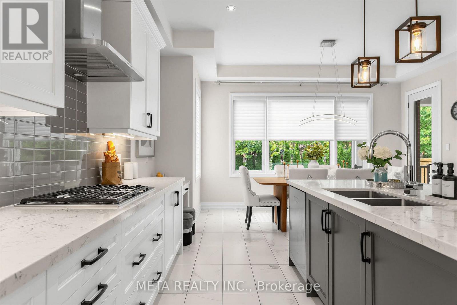 56 KLEES CRESCENT - 14