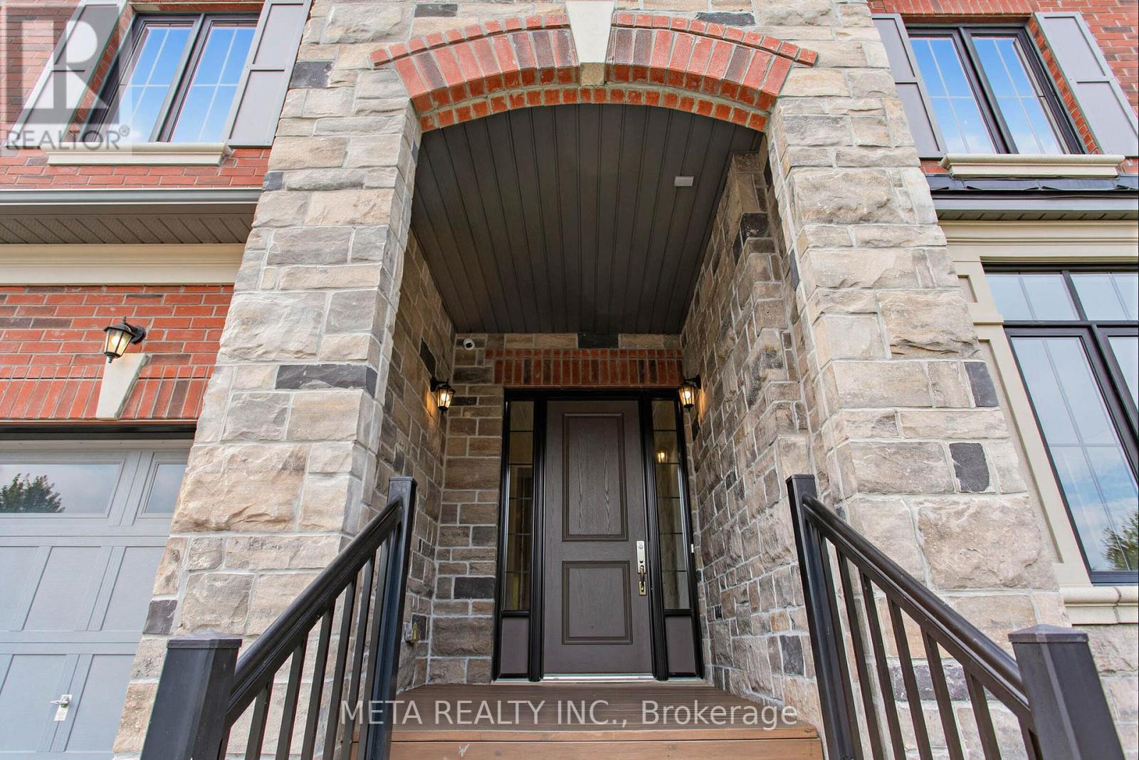 56 KLEES CRESCENT - 2