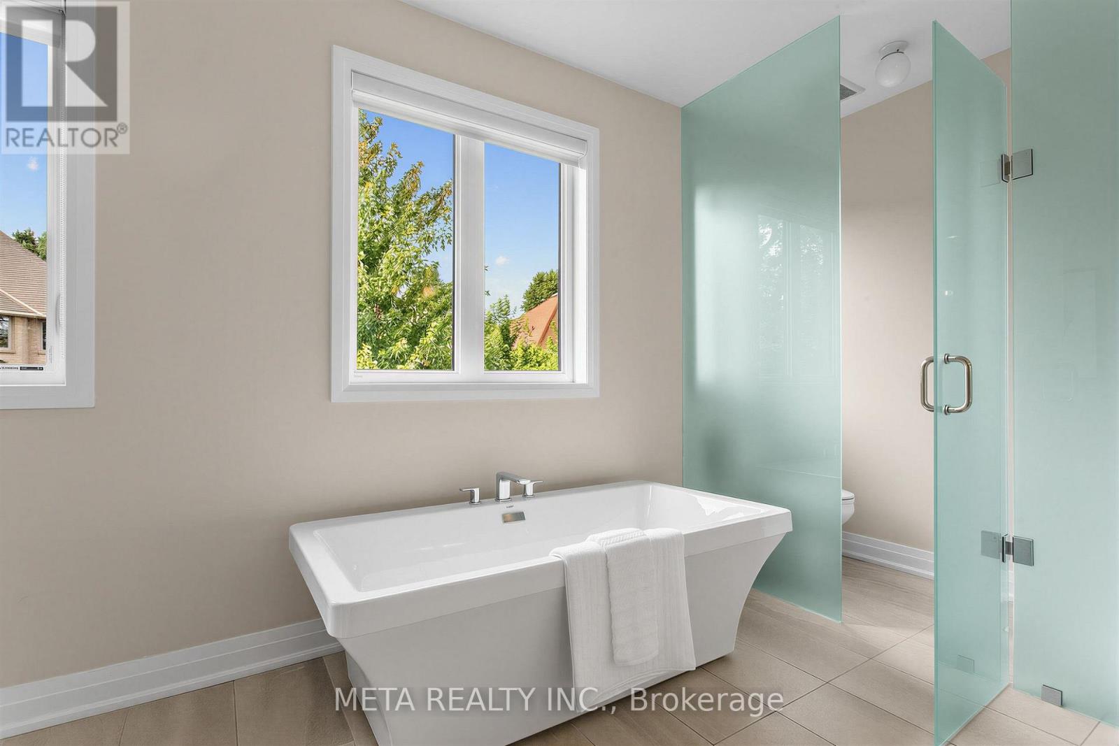56 KLEES CRESCENT - 27