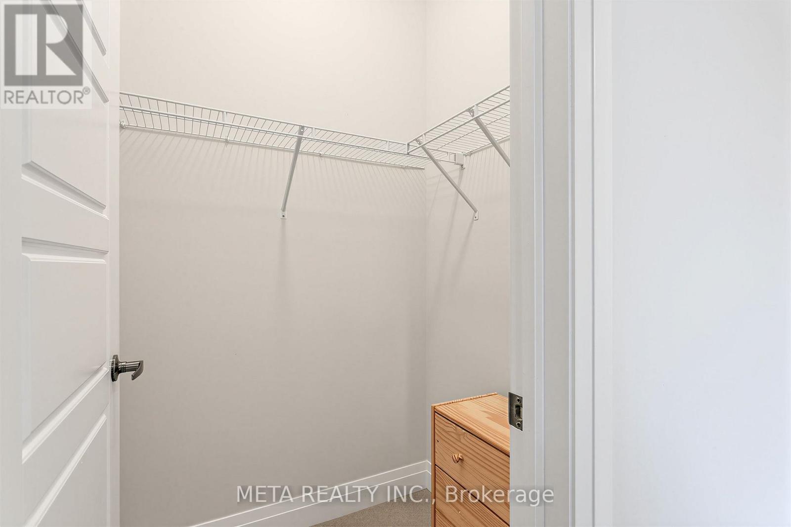 56 KLEES CRESCENT - 34