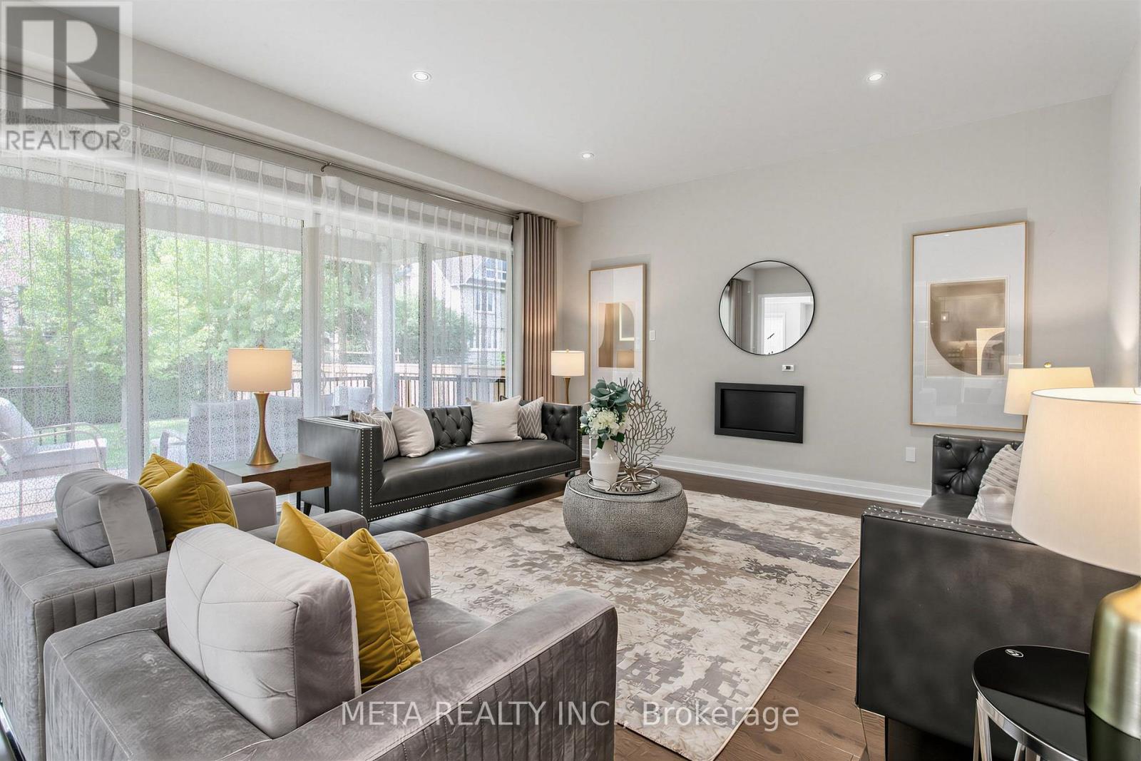 56 KLEES CRESCENT - 8
