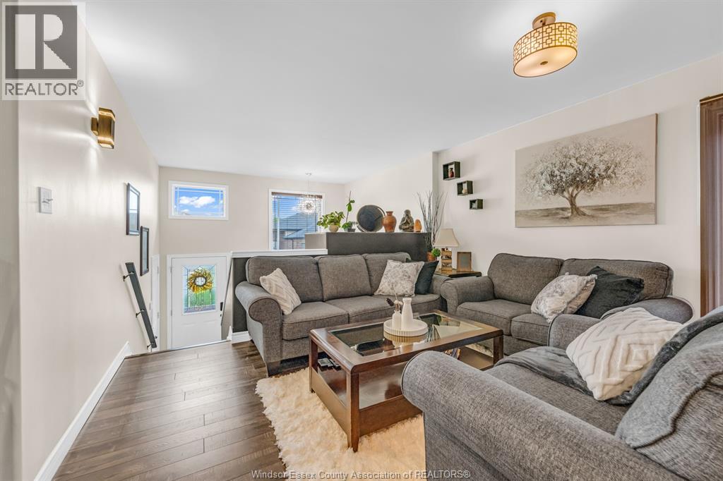 290 JEWEL STREET - 14