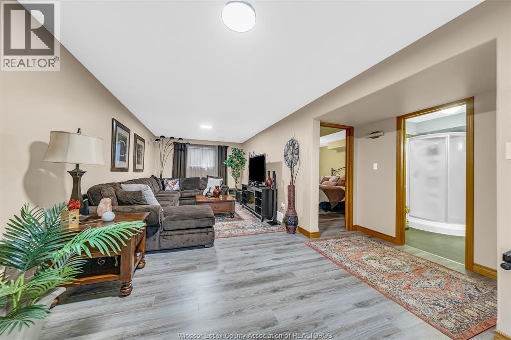 290 JEWEL STREET - 26