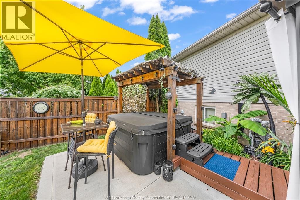 290 JEWEL STREET - 43