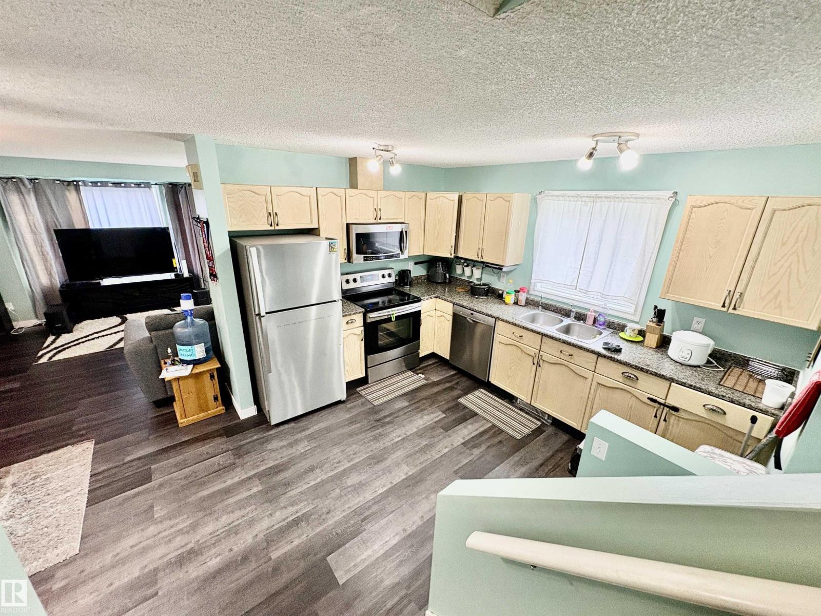 325 KLINE CR NW - 8