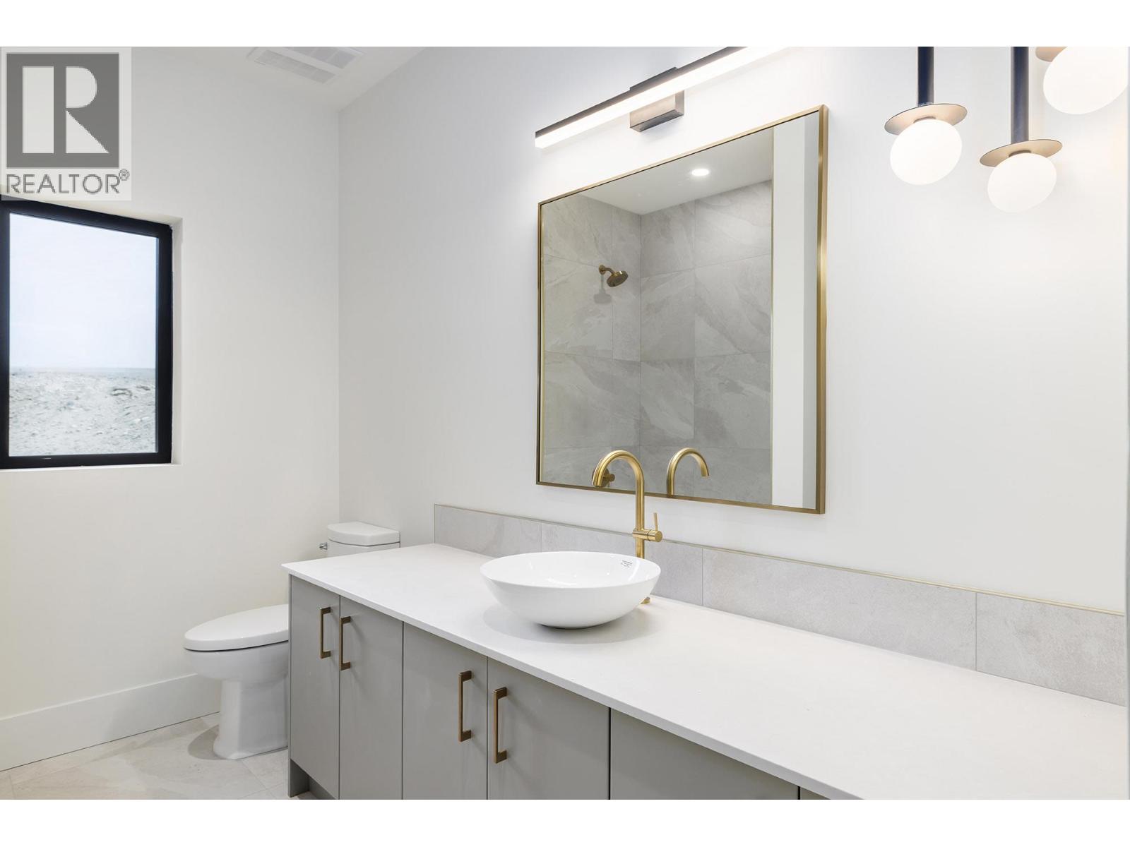  3707 McKinley Beach Drive, Kelowna