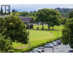 603 1420 Beach Dr, Oak Bay, BC V8S2N8 Photo 11